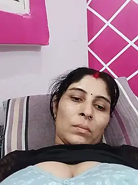 Snapshot of Hot_ree85 chatting on May 27, 2:47 pm Hot ree85 online show from May 27, 2:47 pm