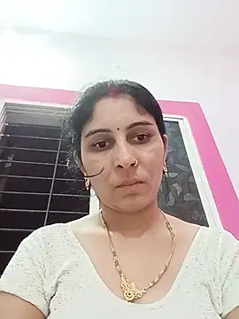 Snapshot of Hot_ree85 chatting on May 31, 6:21 am Hot ree85 online show from May 31, 6:21 am