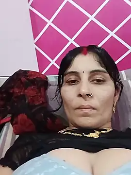 Snapshot of Hot_ree85 chatting on June 18, 9:36 am Hot ree85 online show from June 18, 9:36 am