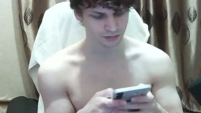 Snapshot of ShyDarko chatting on January 10, 12:18 pm ShyDarko online show from January 10, 12:18 pm