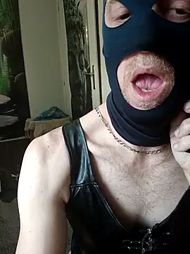 Snapshot of chrisopen07 chatting on March 20, 5:07 pm chrisopen07 online show from March 20, 5:07 pm