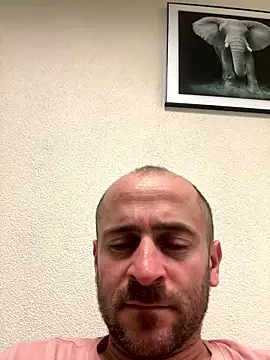 Snapshot of Majestik1 chatting on January 8, 11:18 pm Majestik1 online show from January 8, 11:18 pm