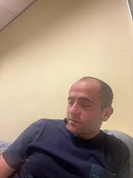 Snapshot of Majestik1 chatting on February 4, 11:49 am Majestik1 online show from February 4, 11:49 am