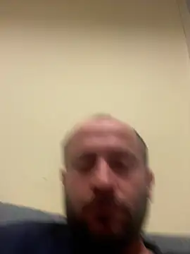 Snapshot of Majestik1 chatting on March 15, 2:01 pm Majestik1 online show from March 15, 2:01 pm