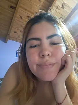 Snapshot of mililena1 chatting on March 6, 7:10 pm mililena1 online show from March 6, 7:10 pm