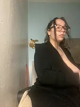 bellakay19 online show from February 1, 7:23 pm