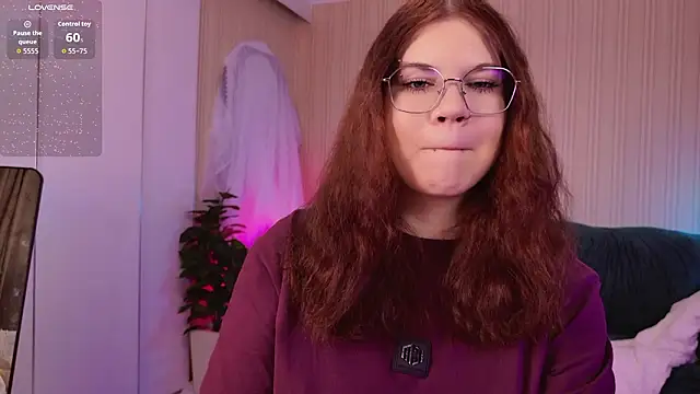 A Lot of Bunny online show from February 22, 9:08 am