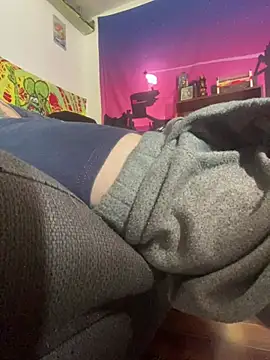 Snapshot of Beastbab3 chatting on February 1, 7:01 pm Beastbab3 online show from February 1, 7:01 pm