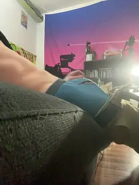 Snapshot of Beastbab3 chatting on February 27, 2:11 am Beastbab3 online show from February 27, 2:11 am