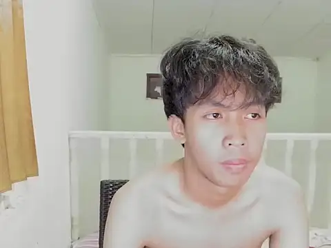 Snapshot of geltwt_id chatting on February 13, 4:03 pm geltwt id online show from February 13, 4:03 pm