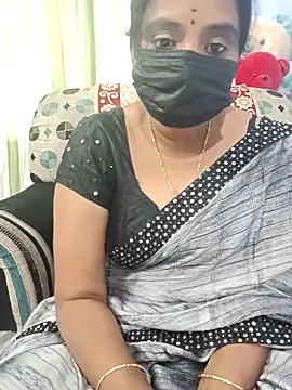 Tinarosy13 online show from February 17, 6:10 am