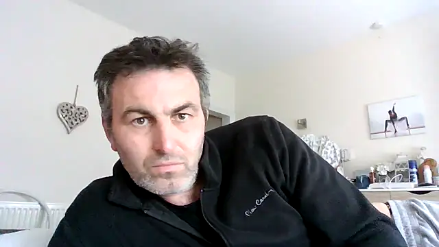 Snapshot of Hakfin666 chatting on May 10, 2:33 pm Hakfin666 online show from May 10, 2:33 pm