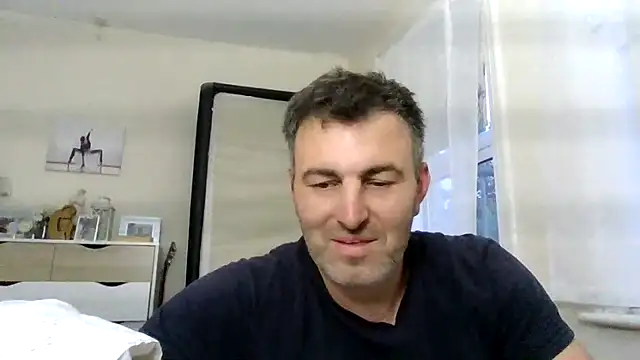 Snapshot of Hakfin666 chatting on June 17, 3:42 am Hakfin666 online show from June 17, 3:42 am