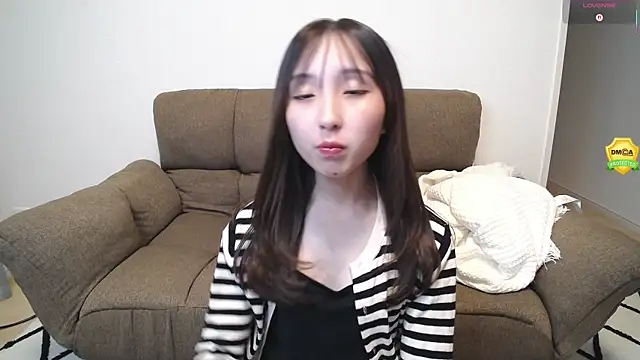 Snapshot of -Ema_ chatting on July 29, 12:14 pm -Ema online show from July 29, 12:14 pm