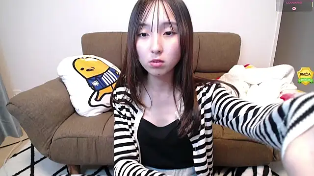 Snapshot of -Ema_ chatting on July 31, 11:53 am -Ema online show from July 31, 11:53 am