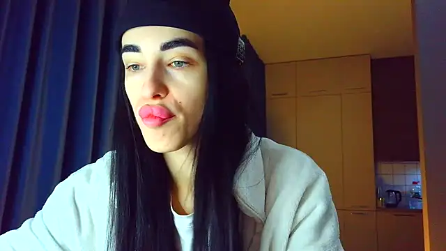 Vlada Elfie online show from January 18, 3:38 pm