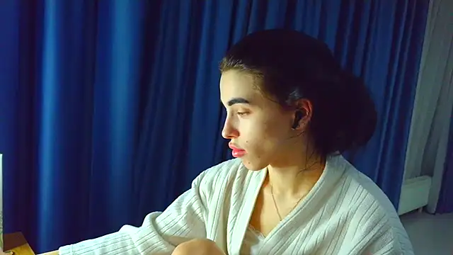 Vlada Elfie online show from March 25, 7:31 pm