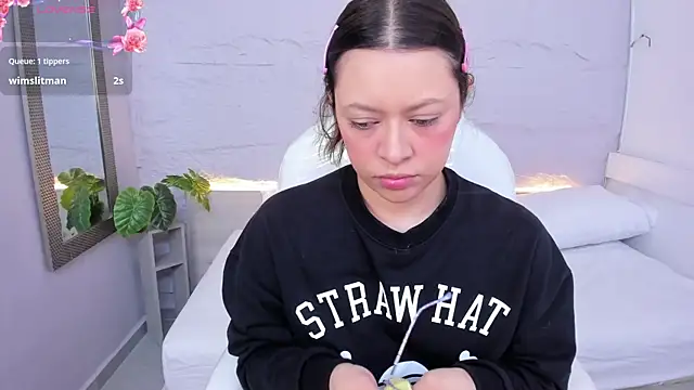 lanna 18  online show from April 22, 11:34 am