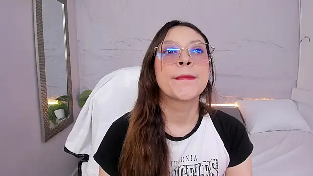 lanna 18  online show from April 30, 11:27 am