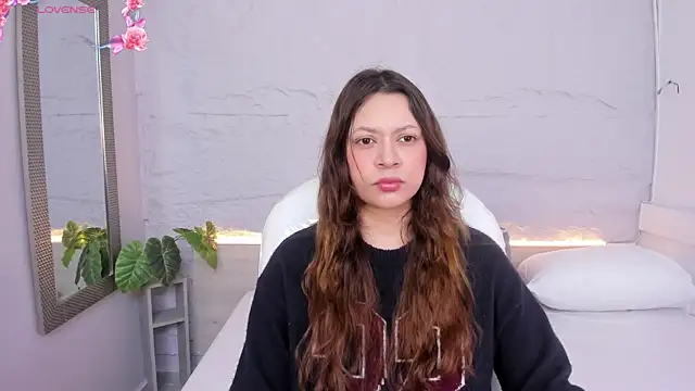 Snapshot of lanna_18_ chatting on May 5, 11:51 am lanna 18 online show from May 5, 11:51 am