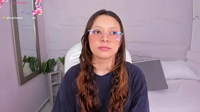 Snapshot of lanna_18_ chatting on May 21, 12:01 pm lanna 18 online show from May 21, 12:01 pm