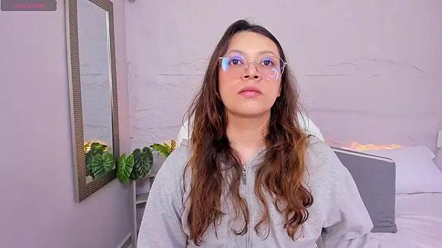 Snapshot of lanna_18_ chatting on June 5, 12:00 pm lanna 18 online show from June 5, 12:00 pm