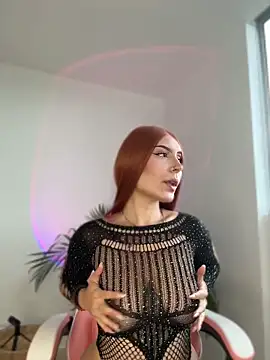 Snapshot of alesziarose_ chatting on May 12, 9:34 pm alesziarose online show from May 12, 9:34 pm