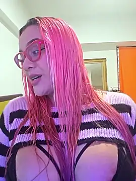 Snapshot of Nova-Satela chatting on January 14, 7:41 pm Nova-Satela online show from January 14, 7:41 pm