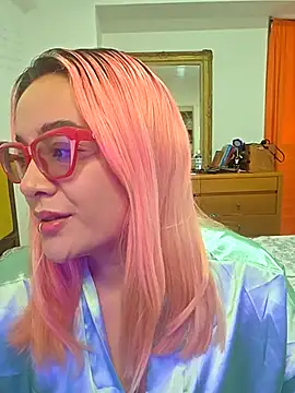 Snapshot of Nova-Satela chatting on February 7, 6:00 pm Nova-Satela online show from February 7, 6:00 pm