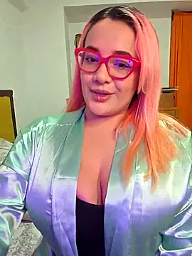 Snapshot of Nova-Satela chatting on February 10, 6:01 pm Nova-Satela online show from February 10, 6:01 pm