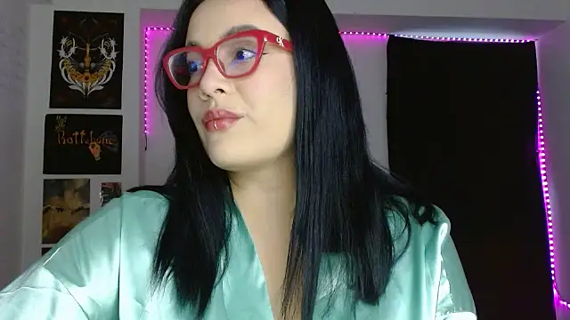 Snapshot of Nova-Satela chatting on March 2, 6:15 pm Nova-Satela online show from March 2, 6:15 pm