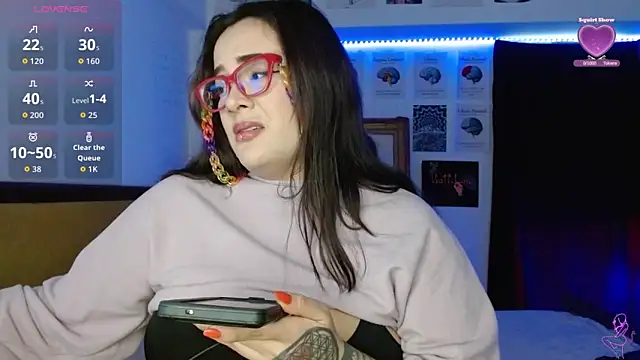 Snapshot of Nova-Satela chatting on April 16, 6:09 pm Nova-Satela online show from April 16, 6:09 pm