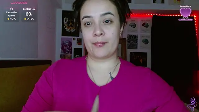 Snapshot of Nova-Satela chatting on April 22, 3:09 am Nova-Satela online show from April 22, 3:09 am