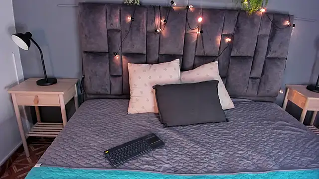 AmberStonne   online show from March 11, 7:31 pm