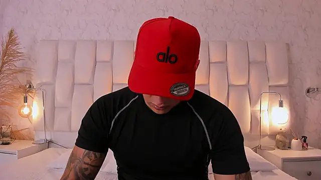 MassimoCo  online show from March 5, 11:45 pm