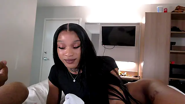 blasiandolee online show from January 7, 4:37 am