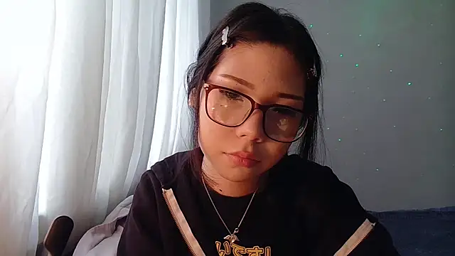 AprilOnilll online show from January 8, 7:32 am