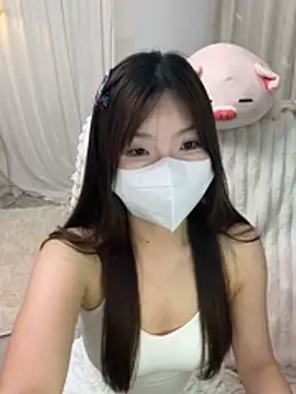 Snapshot of _xiaoxinxin_ chatting on May 11, 2:45 pm xiaoxinxin online show from May 11, 2:45 pm