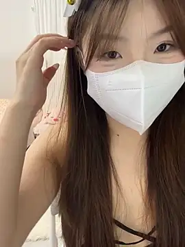 Snapshot of _xiaoxinxin_ chatting on June 5, 2:12 pm xiaoxinxin online show from June 5, 2:12 pm