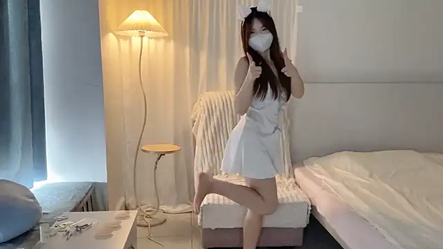  xiaoxinxin  online show from June 23, 3:37 am