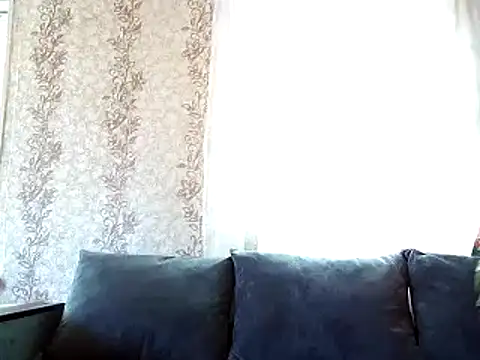 Snapshot of MissKryss chatting on January 15, 9:25 am MissKryss online show from January 15, 9:25 am