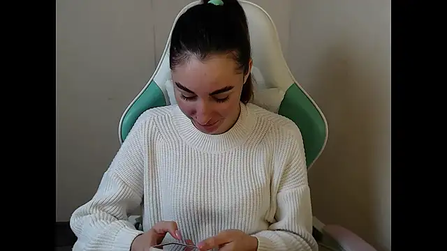 cammila horn online show from March 4, 6:30 am