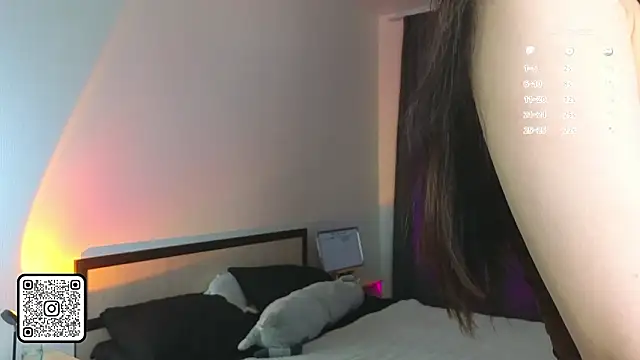 Snapshot of miaumiau_Mia chatting on February 15, 8:16 pm miaumiau Mia online show from February 15, 8:16 pm