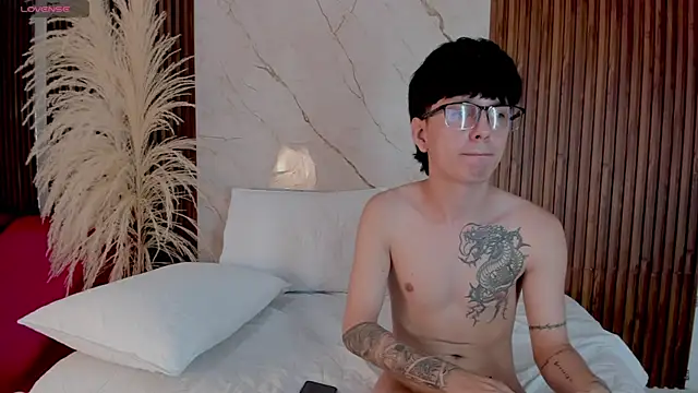 Snapshot of diana_santy chatting on June 3, 2:33 pm diana santy online show from June 3, 2:33 pm