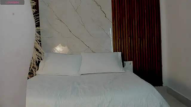 Snapshot of diana_santy chatting on June 13, 6:39 pm diana santy online show from June 13, 6:39 pm