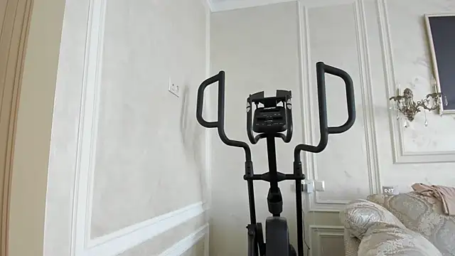 Judy  Hopps online show from February 17, 7:27 am