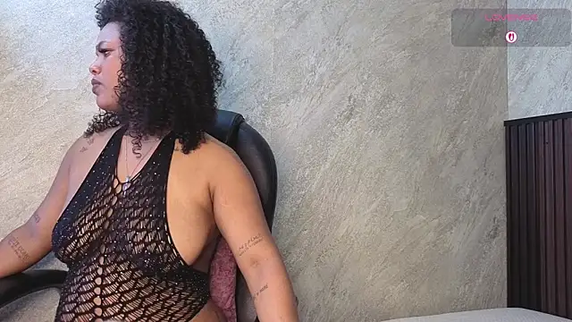 tanisha  lux online show from April 28, 3:44 am