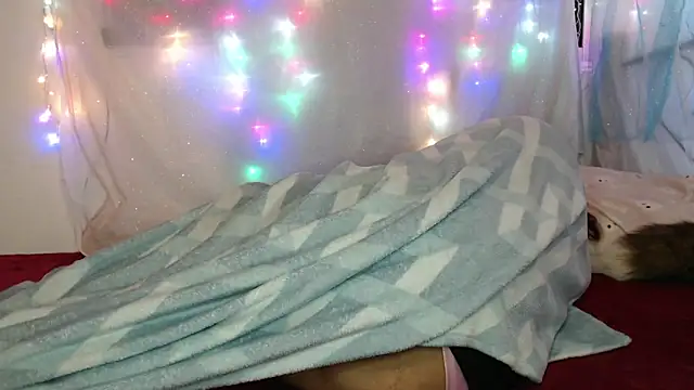 Zuley foxi online show from March 4, 2:17 am