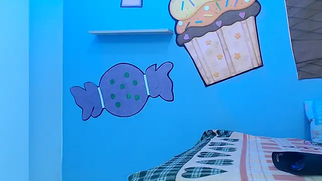 skinnysexzara18 online show from February 15, 1:46 am