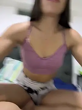 TaylorrHill online show from February 8, 7:17 pm